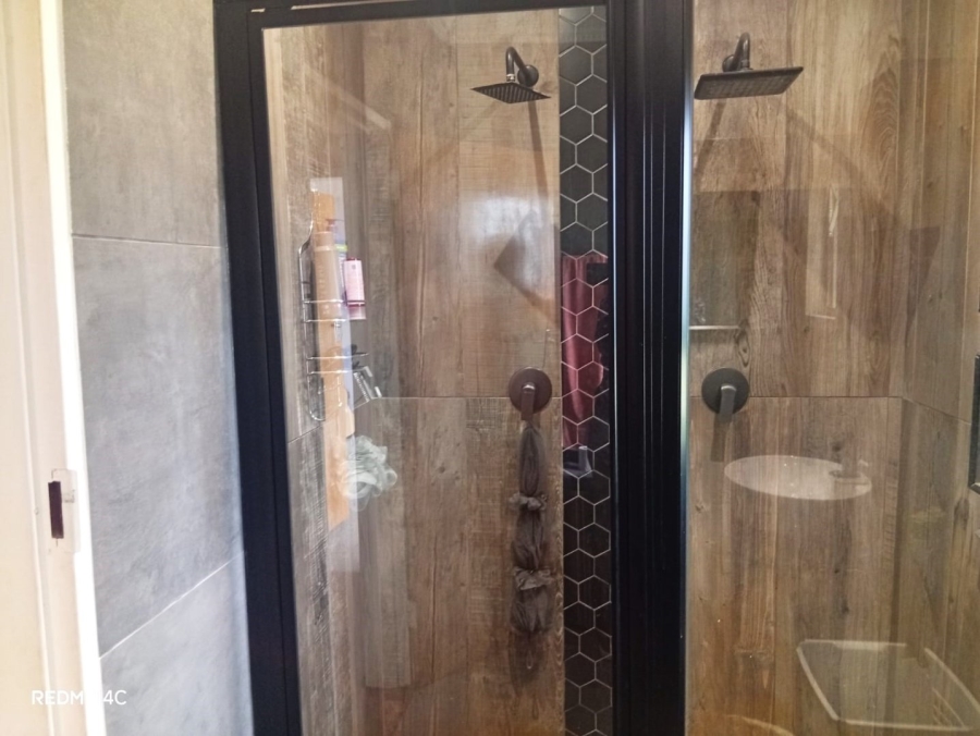 5 Bedroom Property for Sale in Universitas Ridge Free State